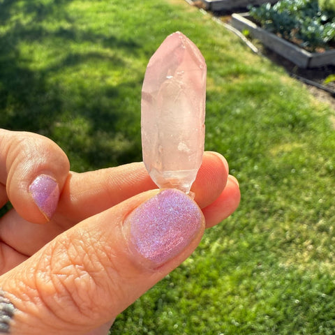 Lithium Quartz Crystal Point| Calming Stone for Meditation, Reiki, Chakra Healing, Stress Relief, Pocket Crystal - SYN - ergy