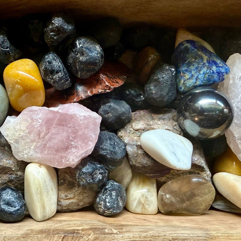 Raw Mixed Crystals & Stones | Natural Healing Energy Gems - SYN - ergy