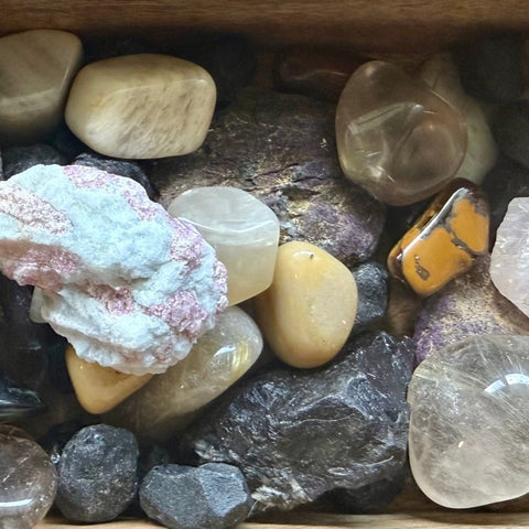Raw Mixed Crystals & Stones | Natural Healing Energy Gems - SYN - ergy