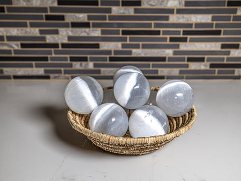 Selenite Crystal Ball – Energy Cleansing & Spiritual Healing Tool - SYN - ergy
