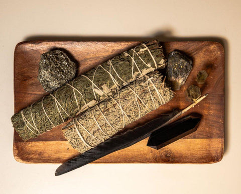 White Sage Cedar Smudge Bundle: Hand - Tied Ritual Smoke Wand - SYN - ergy