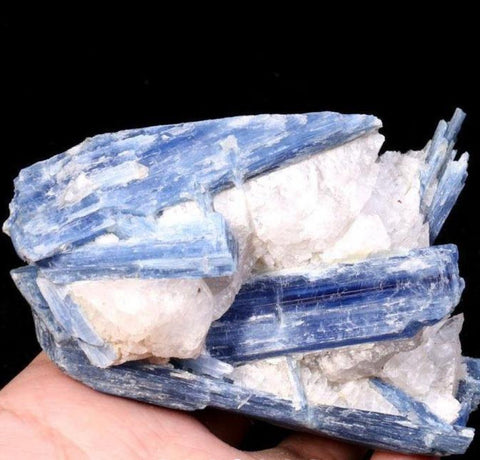 Experience Meditation and Energy Alignment with Blue Kyanite - SYN-ergy