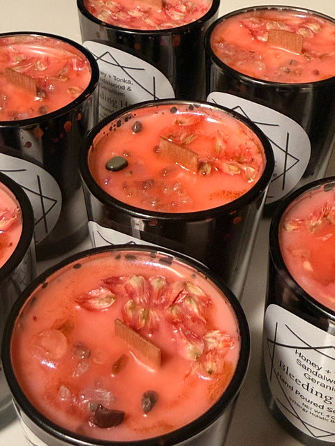 Bleeding Heart Candle|Honey+Tonka, Sandalwood & Geranium