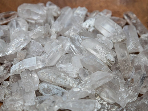 Clear Quartz Crystal Point | Energy Amplifier | Crown Chakra Stone | Raw Polished Quartz Wand | Reiki & Meditation Tool - SYN - ergy