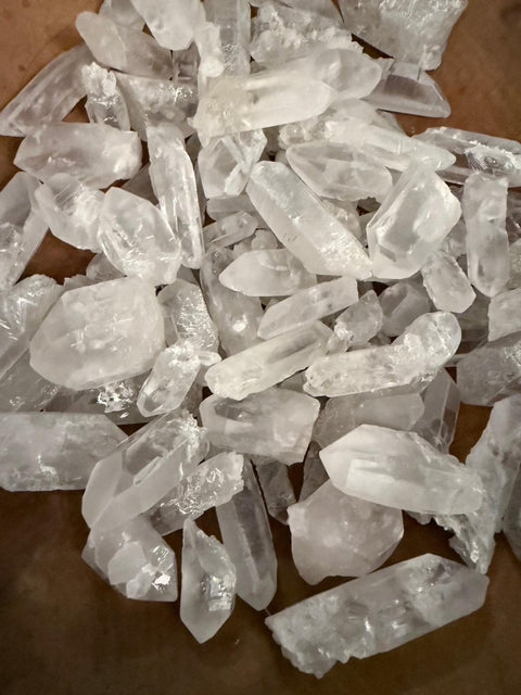 Clear Quartz Crystal Point | Energy Amplifier | Crown Chakra Stone | Raw Polished Quartz Wand | Reiki & Meditation Tool - SYN - ergy