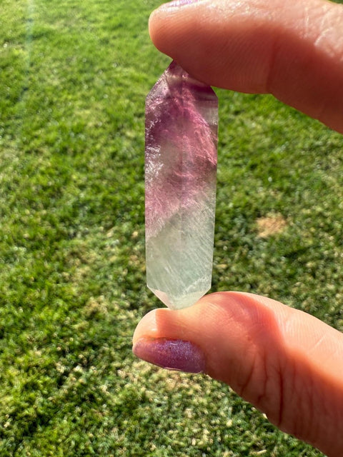 Double Terminated Watermelon Fluorite Wand | Rainbow Fluorite Crystal | Chakra Alignment Tool | Heart & Third Eye Energy | Pocket - Sized - SYN - ergy