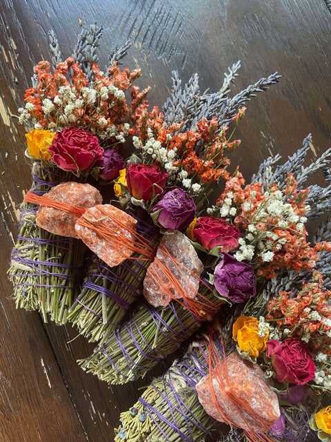 Sunstone Smudge Stick with Cedar & Lavender | Handcrafted Botanical Bundle - SYN - ergy