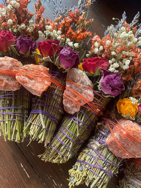 Sunstone Smudge Stick with Cedar & Lavender | Handcrafted Botanical Bundle - SYN - ergy
